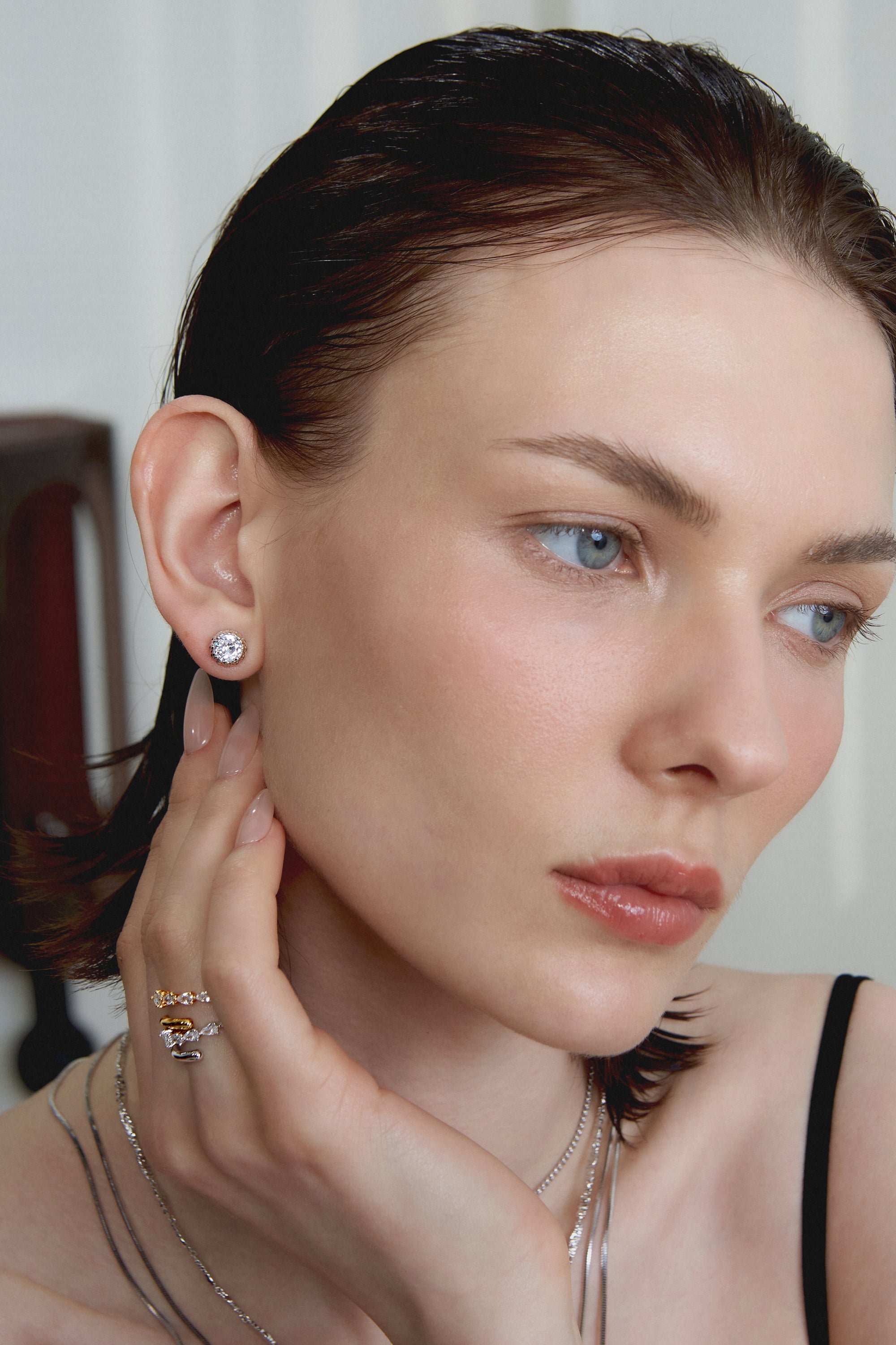Silver BooneeAlus Round Cut Zircon Studs Jewelry