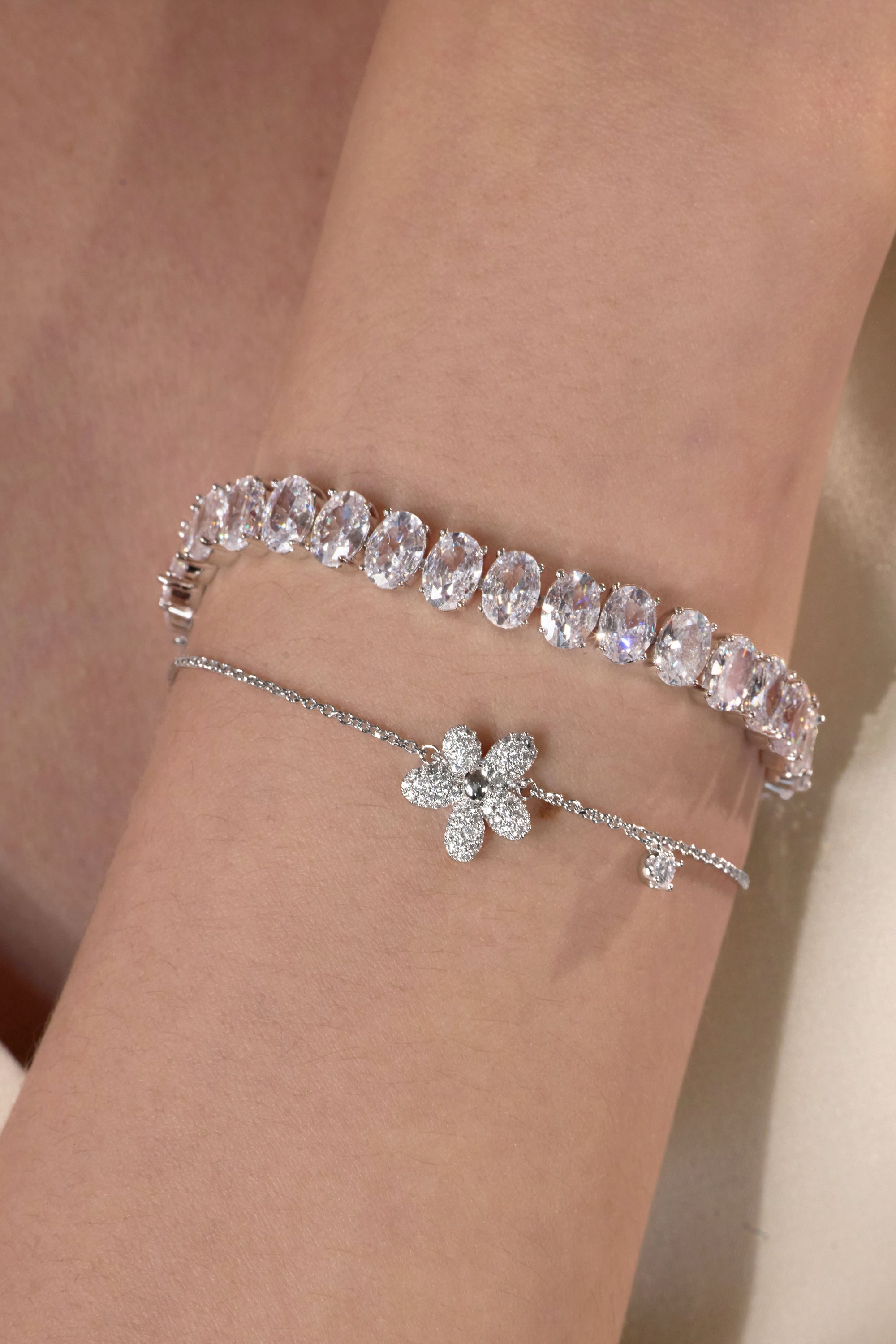 Luminous Zircon Full Circle Row Bracelet