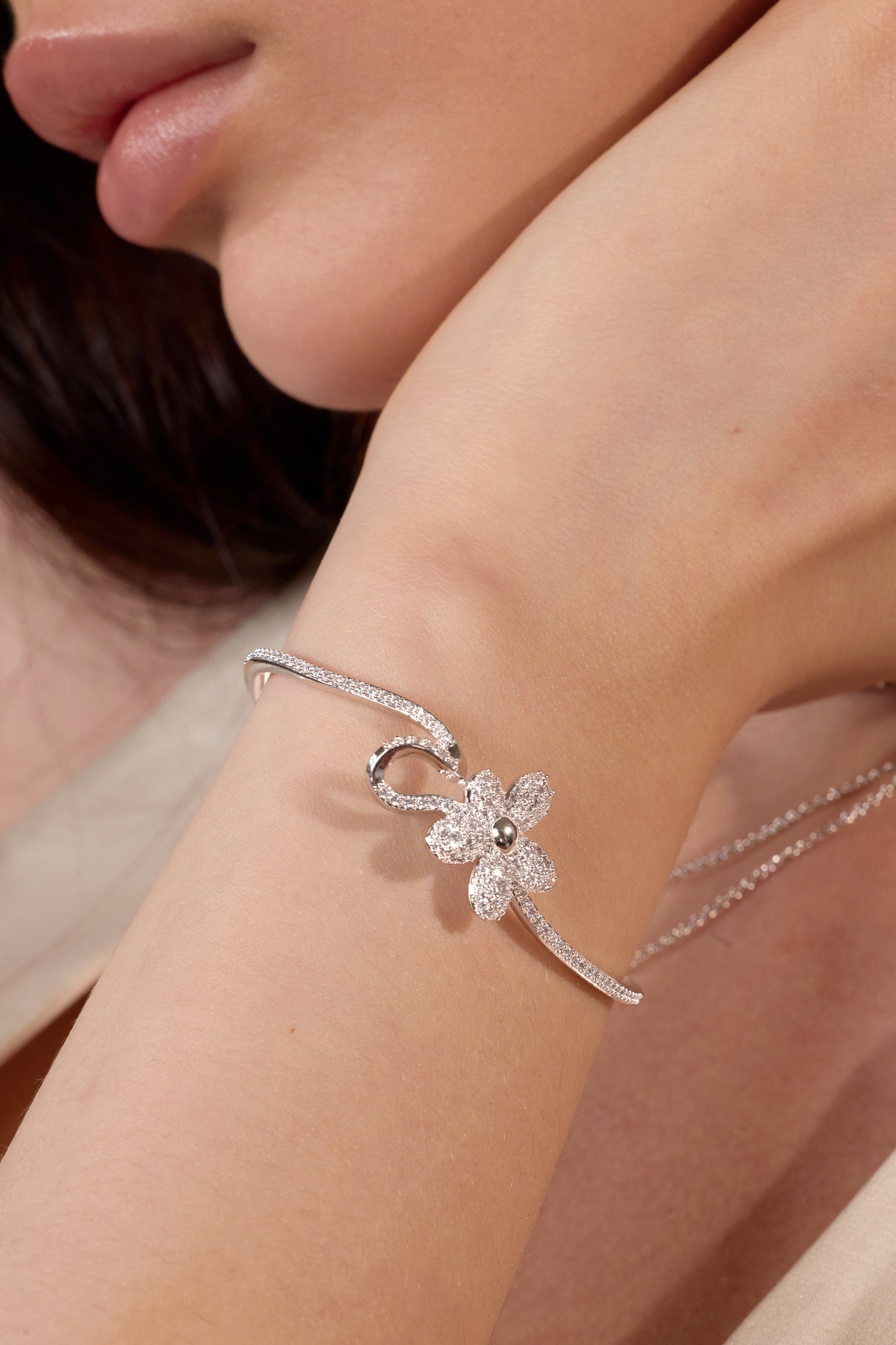 Zircon Floral Thin Open Bangle