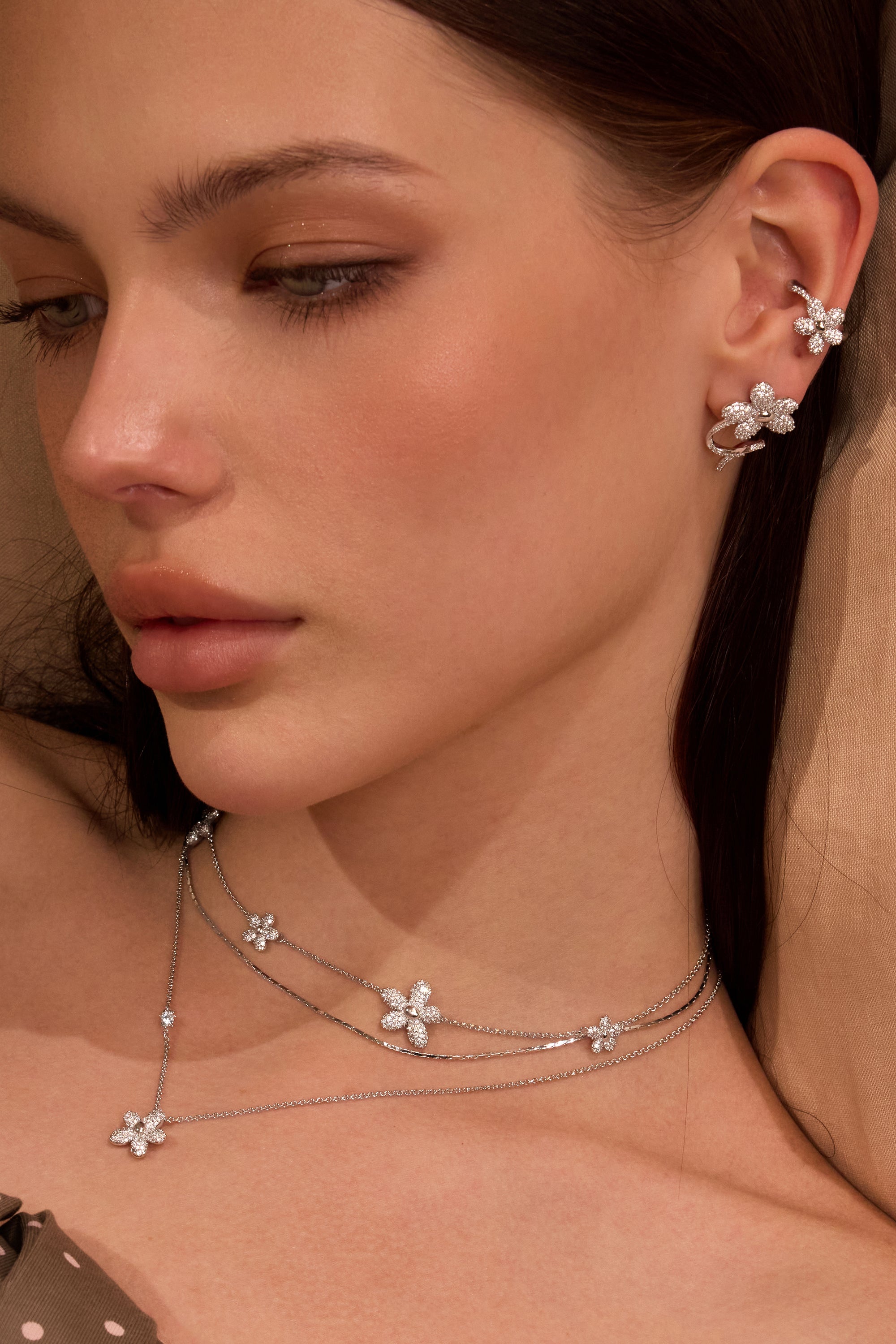 Single Flower Zircon Necklace