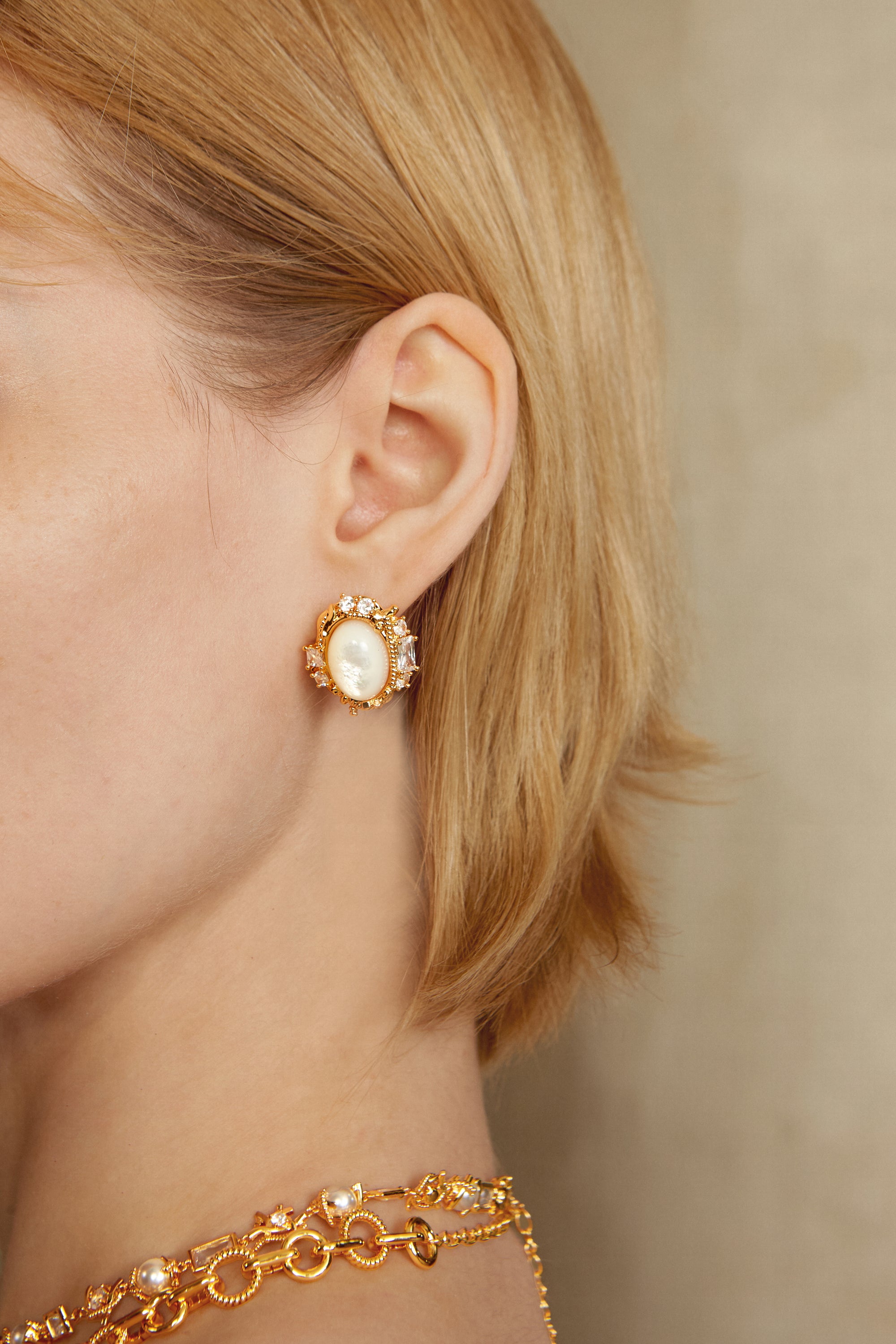 Vintage Shell Zircon Studs