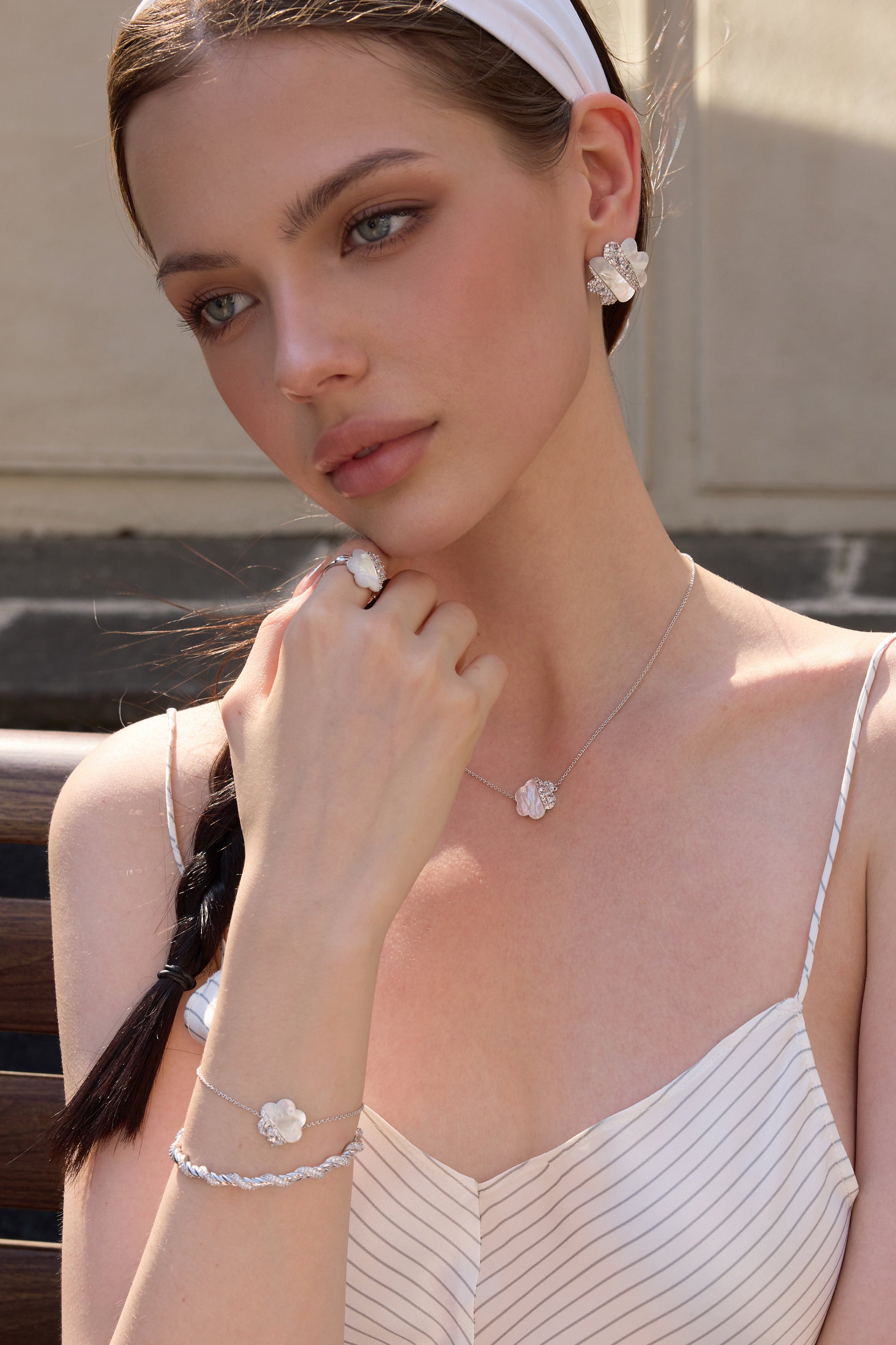 Petal Rhinestone Shell Bracelet